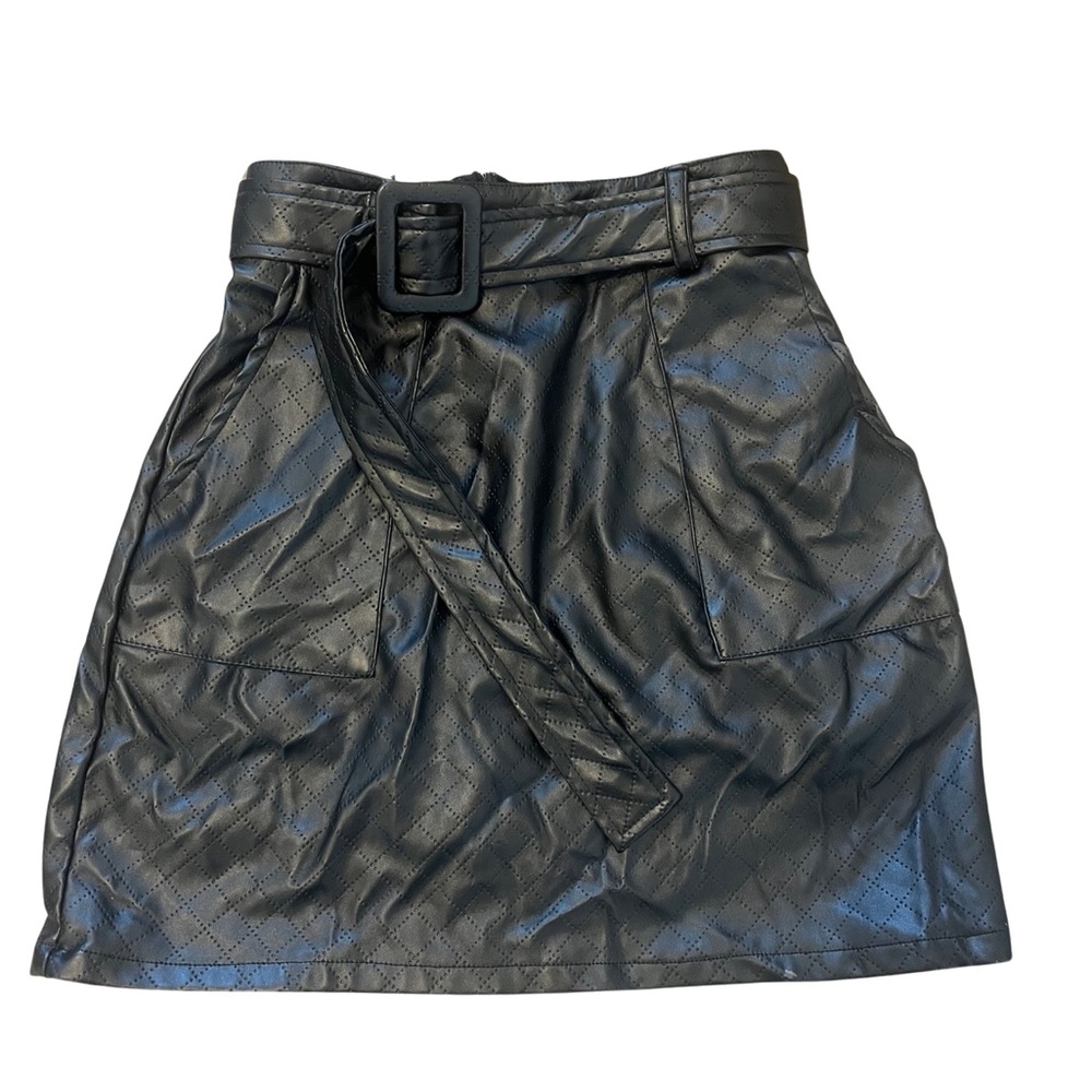 Pleather skirt with belt and pockets